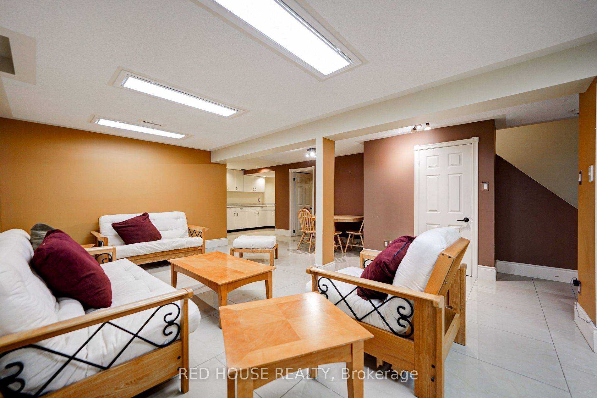 Mississauga, ON L5R 1S6,4450 Mayflower DR #Bsmt