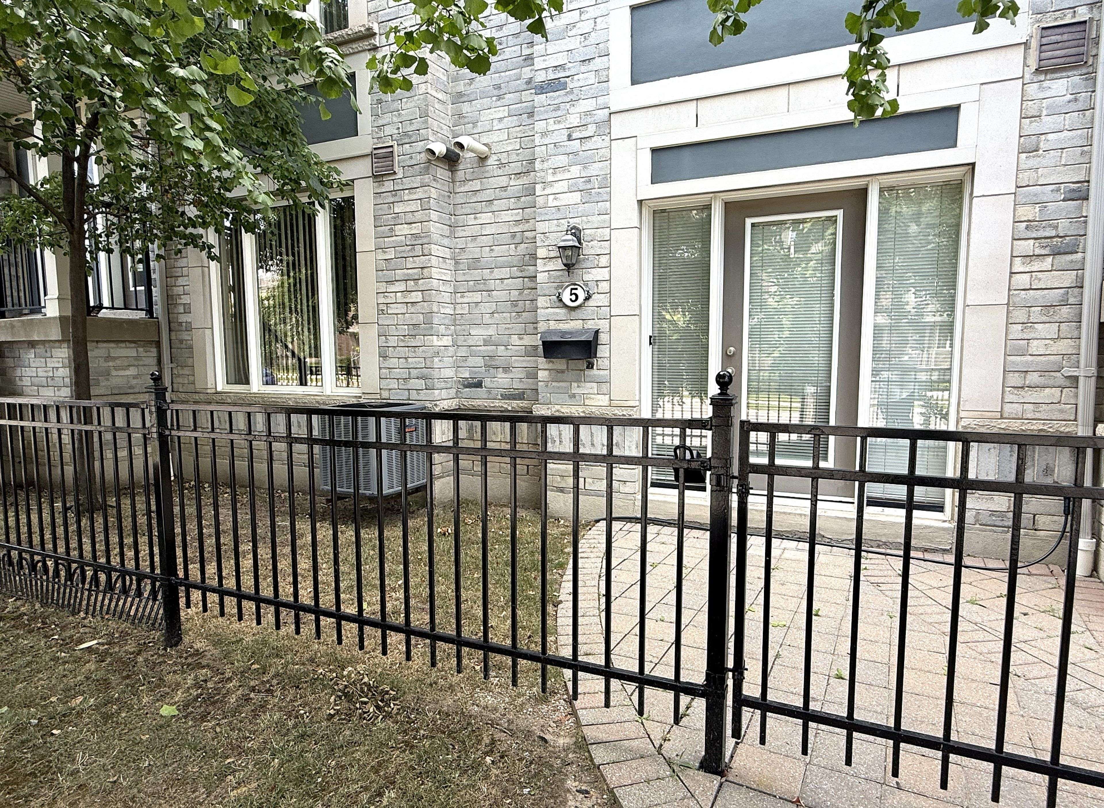 Mississauga, ON L5M 0P3,3015 Destination DR #5