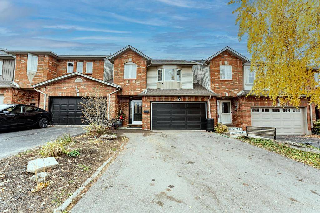 Hamilton, ON L8J 3T2,11 GLENHOLLOW DR