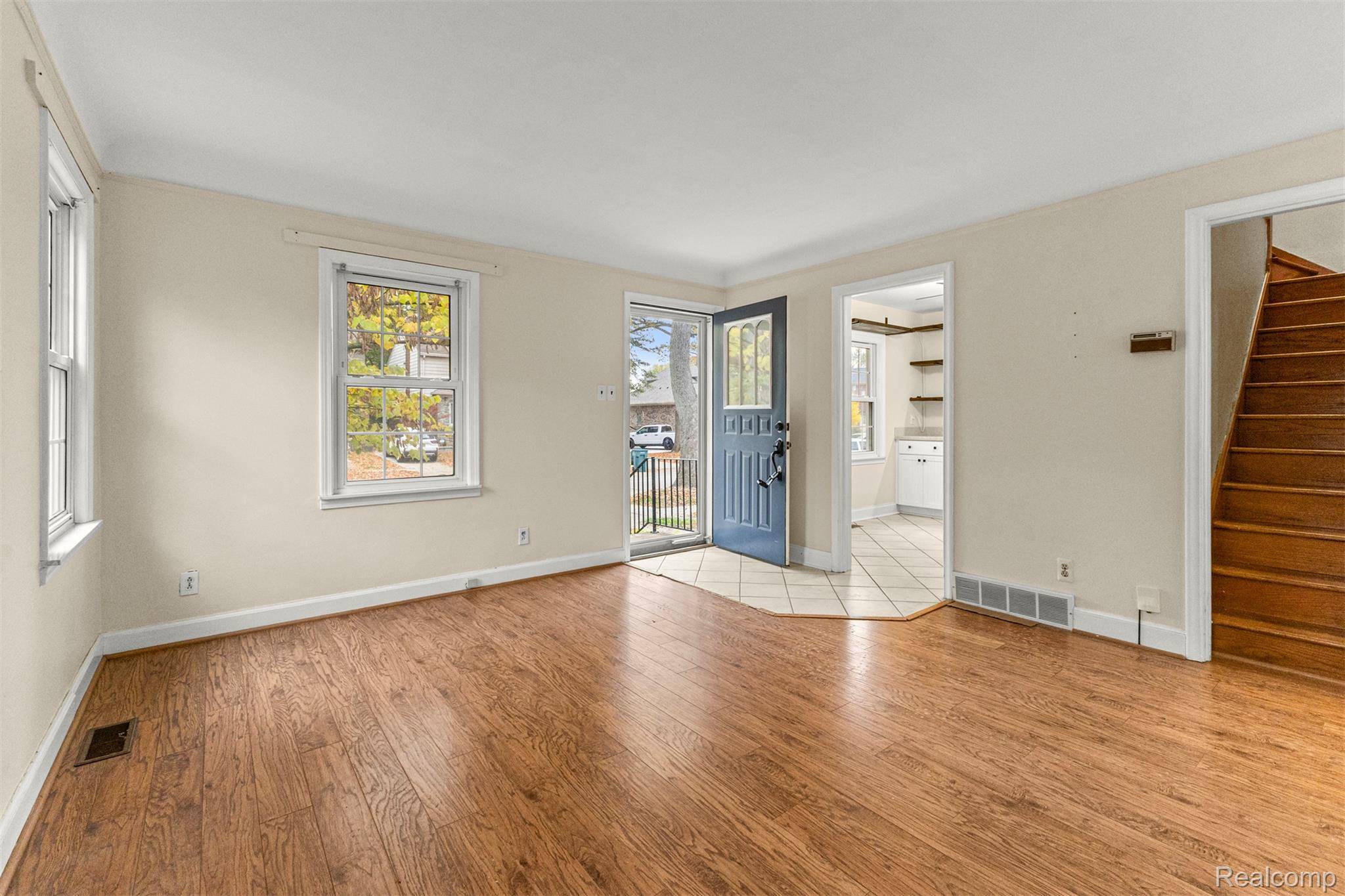 Dearborn, MI 48124,23127 Beech ST