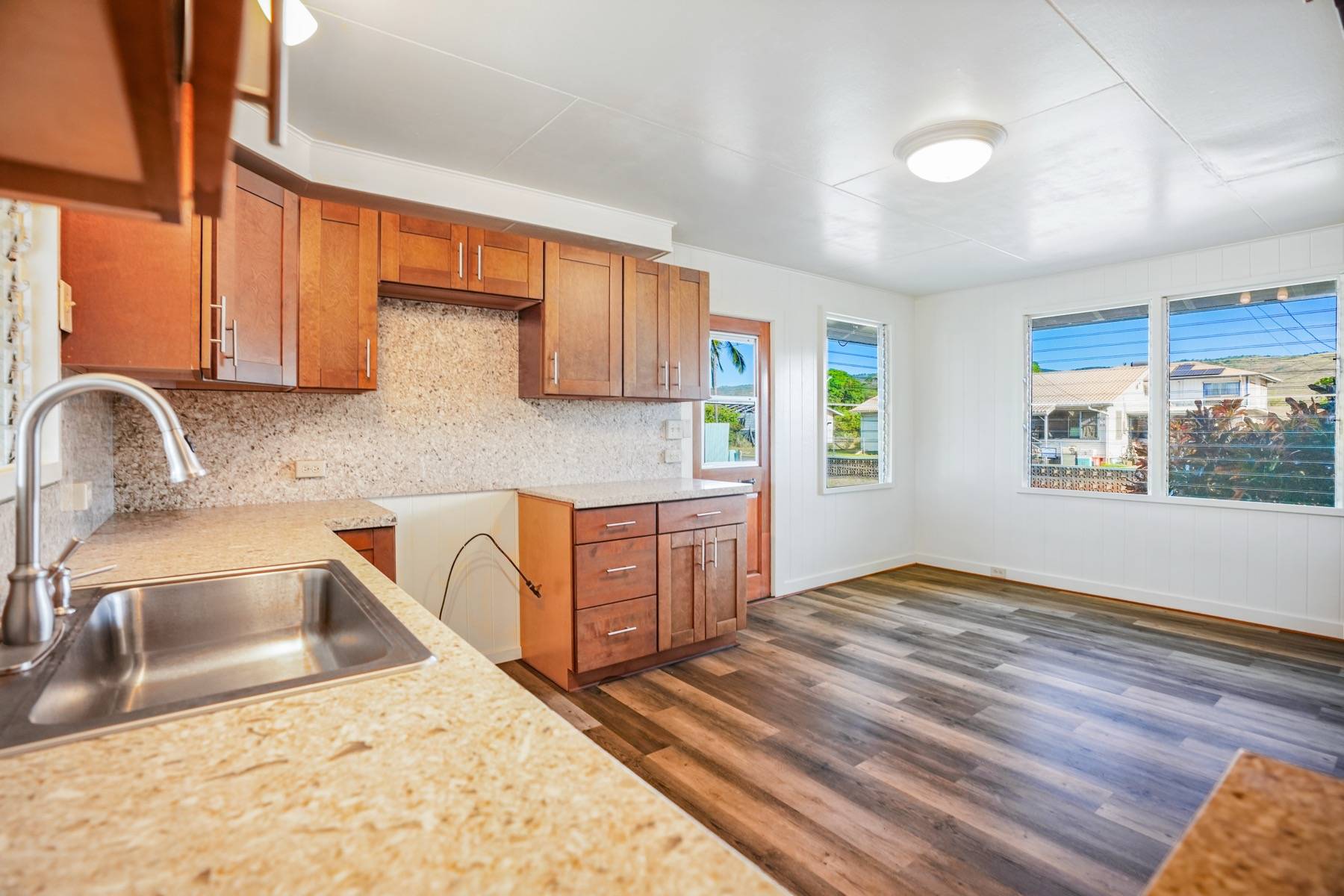 7976 ELEPAIO RD, Kekaha, HI 96752