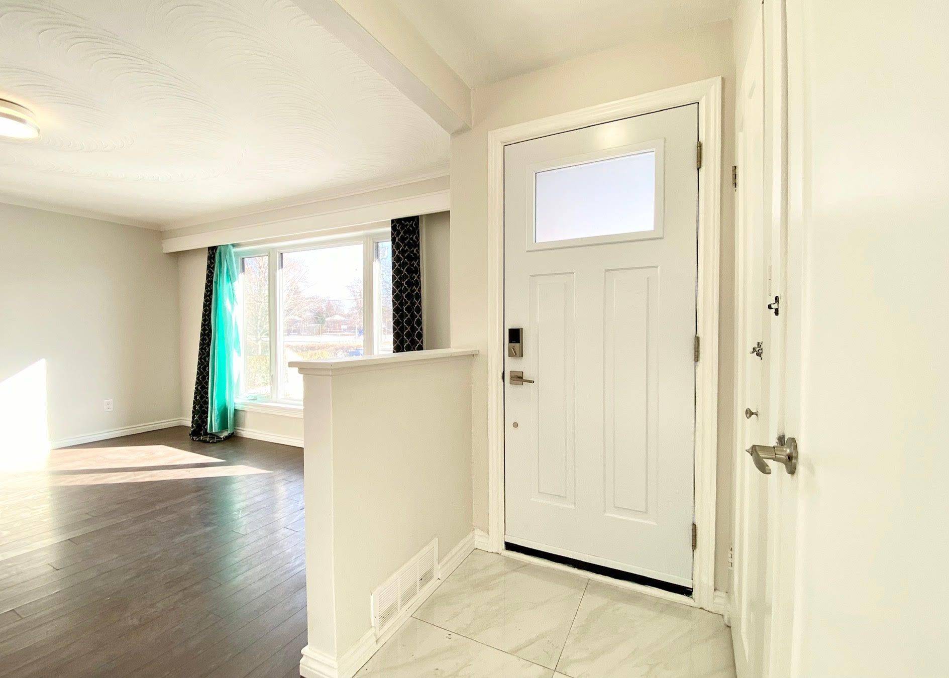 Toronto E04, ON M1K 1G5,728 Danforth RD #Main