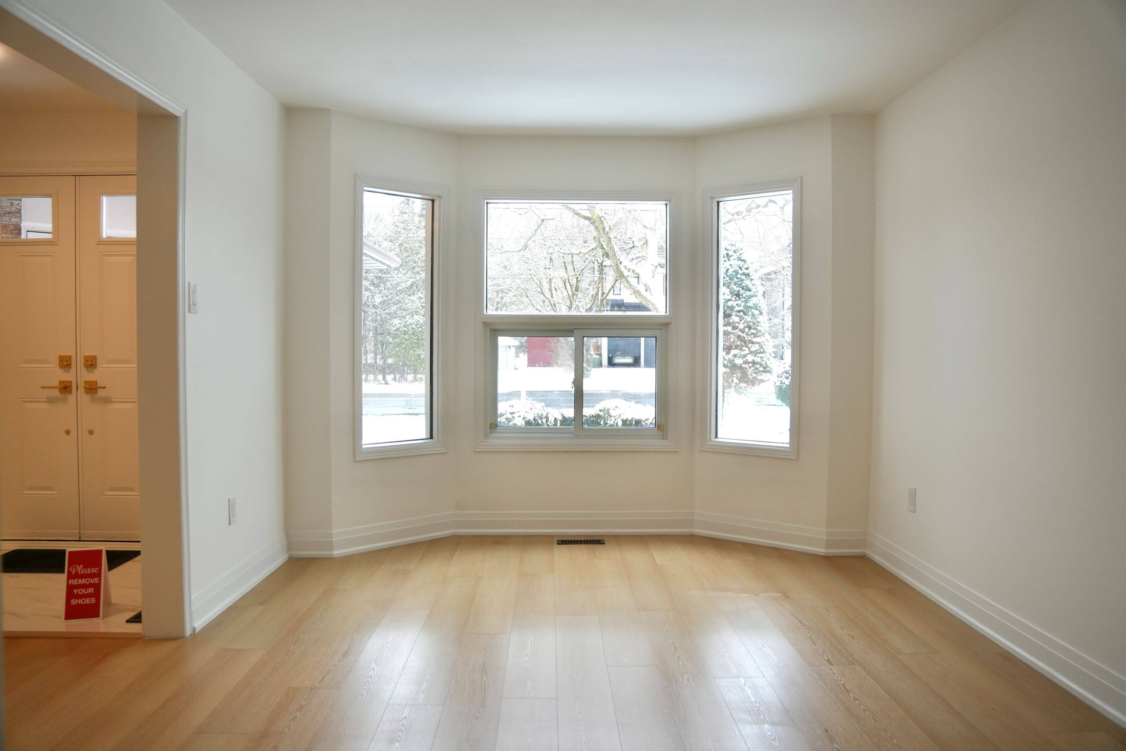 Toronto E10, ON M1C 1H6,3700 Ellesmere RD