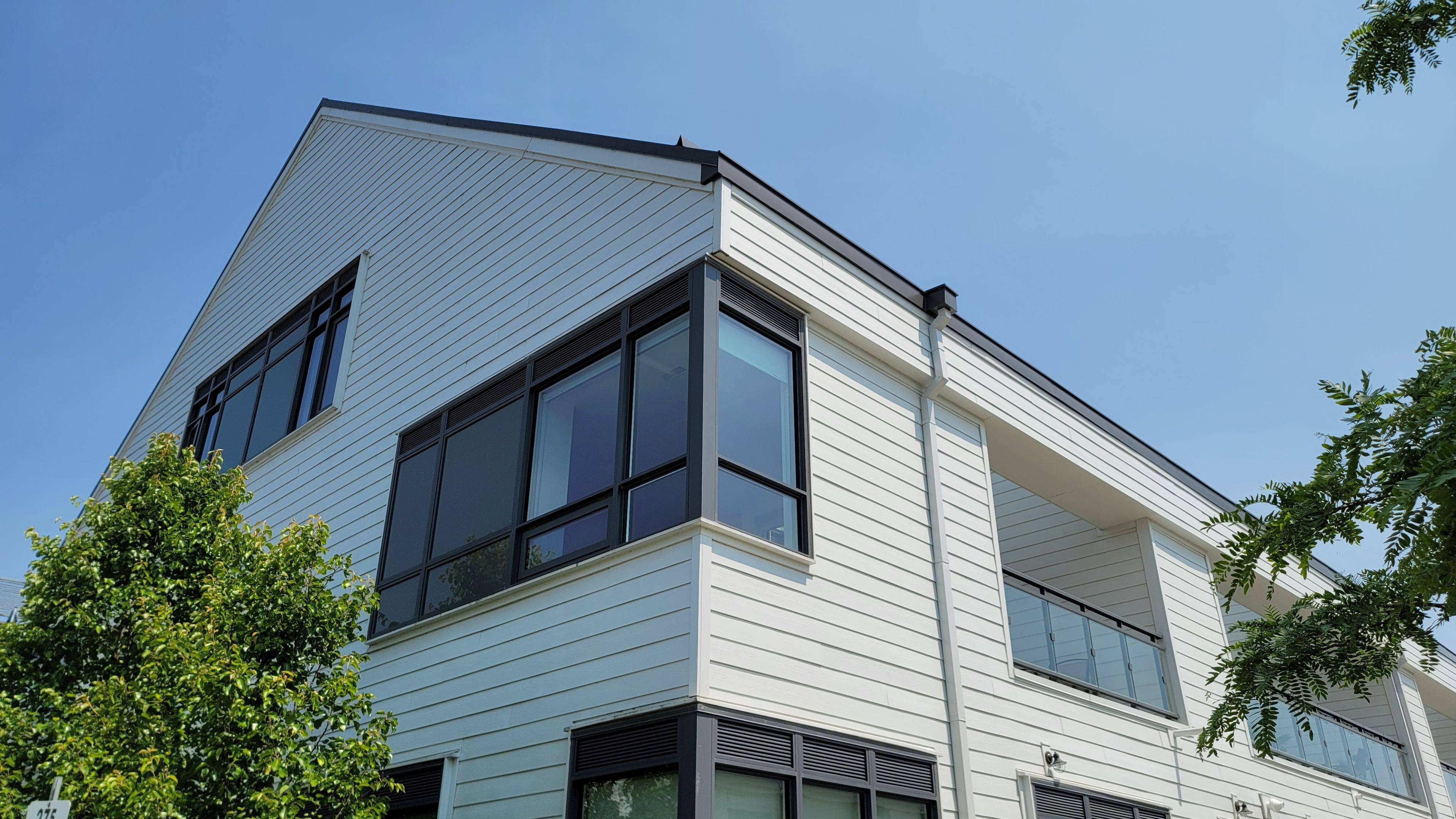 Innisfil, ON L9S 0M2,275 Broward WAY #64