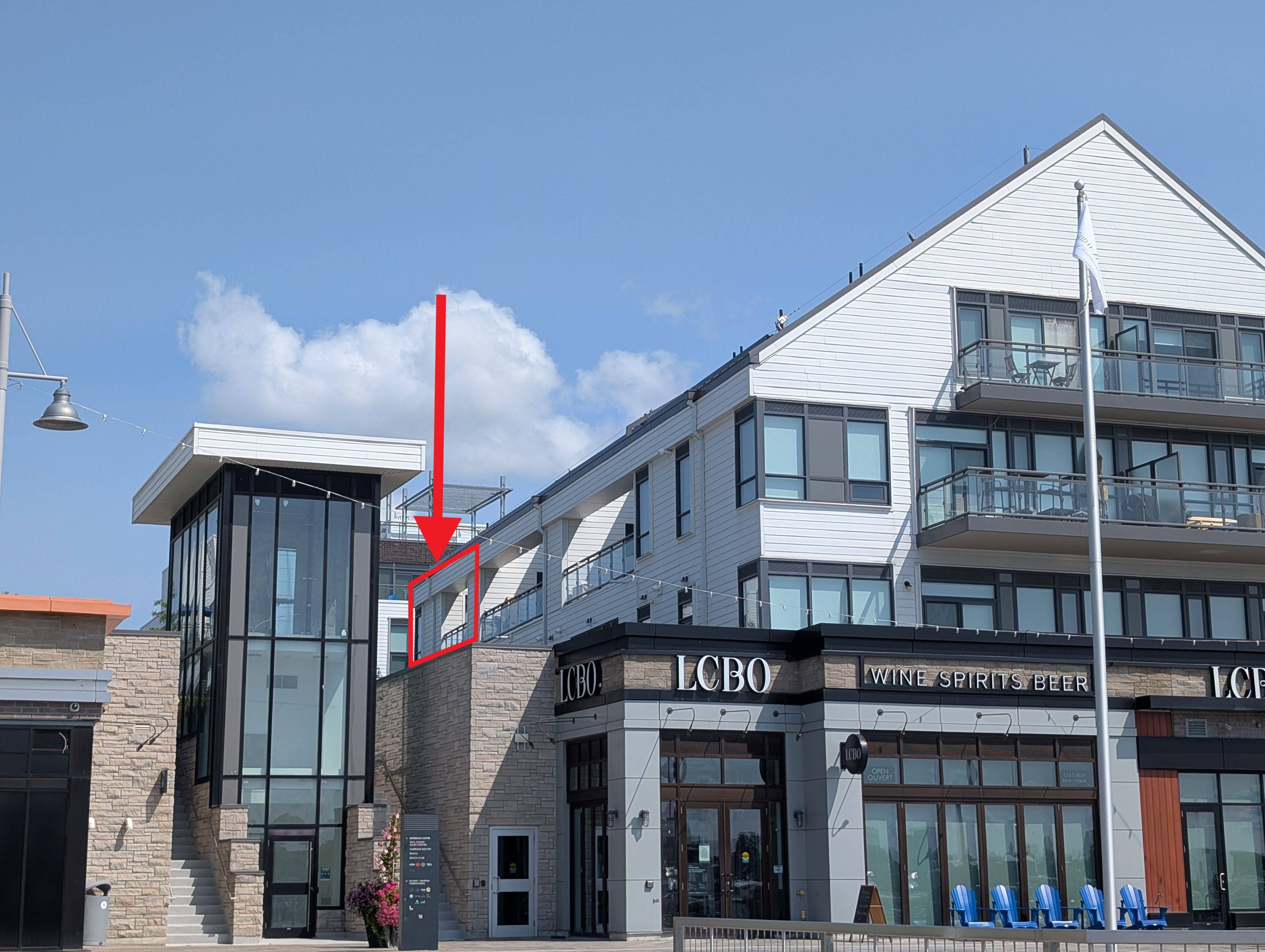 Innisfil, ON L9S 0M2,275 Broward WAY #64