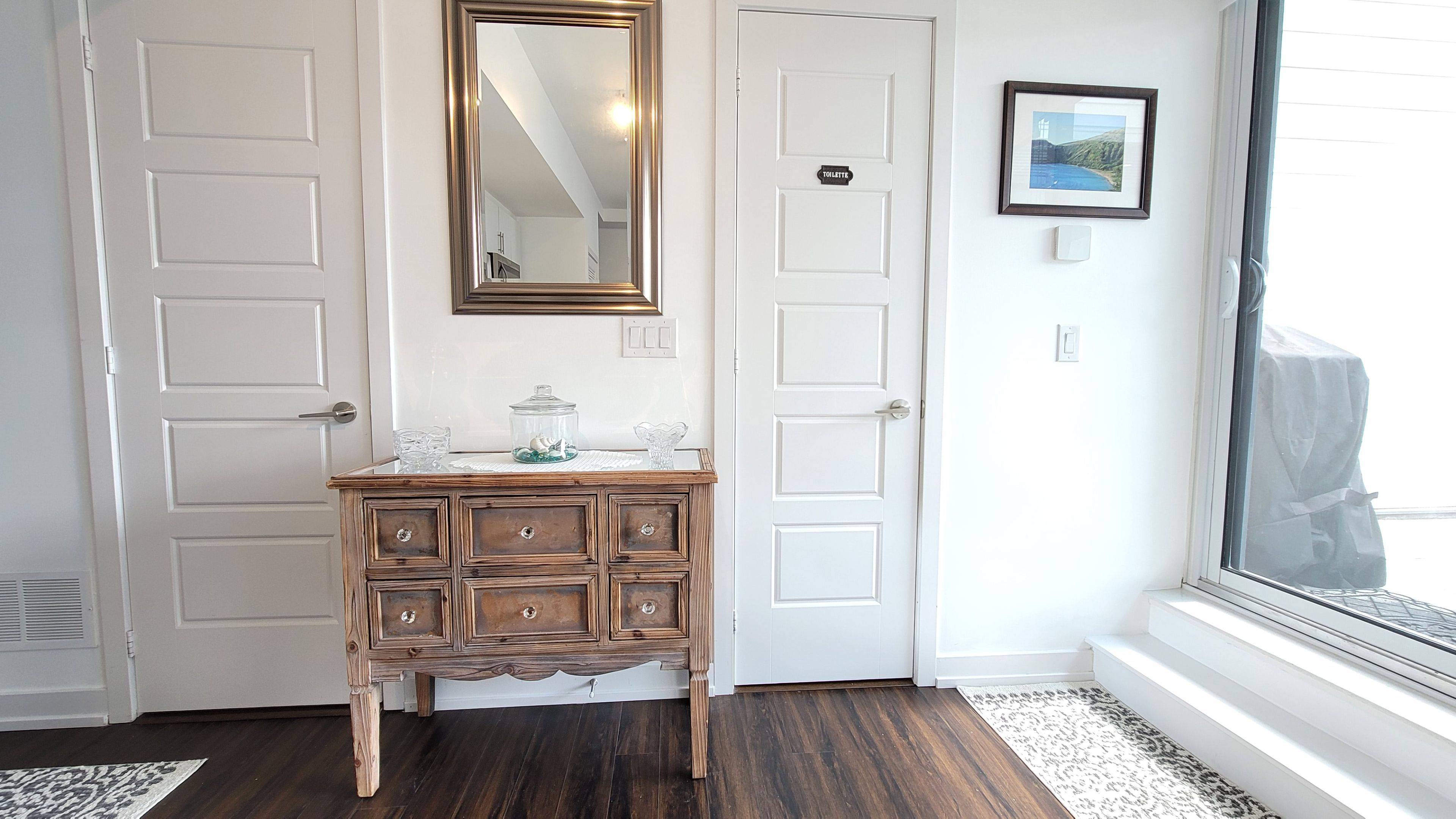 Innisfil, ON L9S 0M2,275 Broward WAY #64