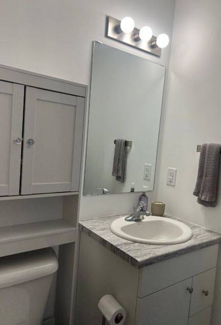 Niagara Falls, ON L2E 0C2,4263 Fourth AVE #425