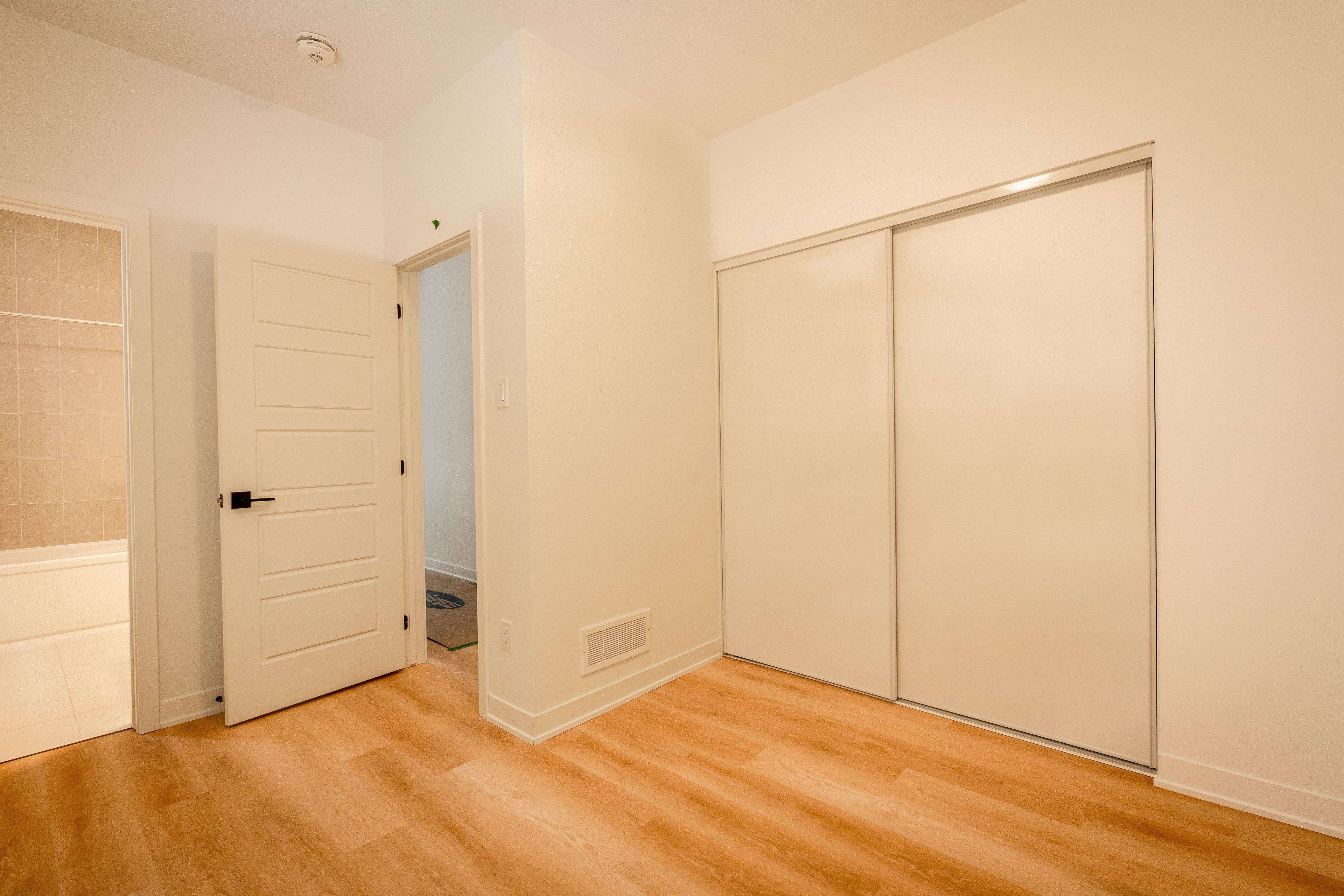 Kanata, ON K2W 0N8,425 Mortar TER