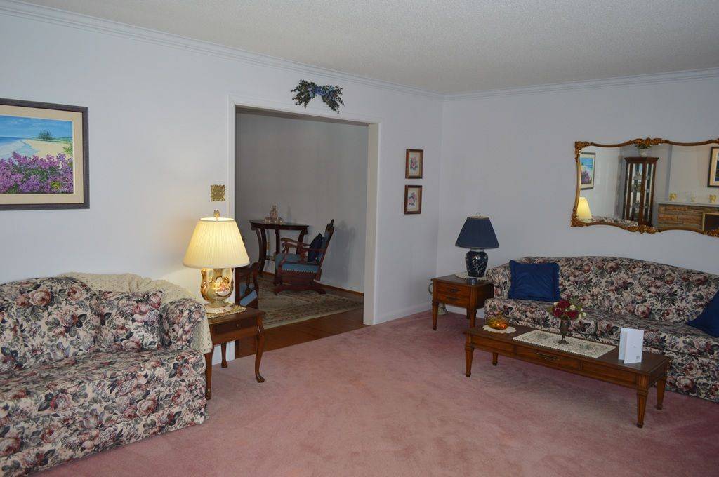 Quinte West, ON K8V 5L9,9 Parkview HTS