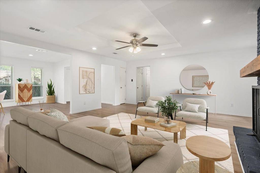 Pantego, TX 76013,3404 Peachtree Lane