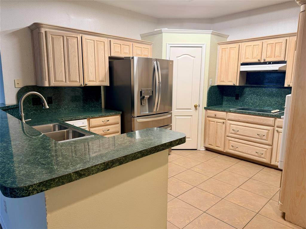 Fort Worth, TX 76112,7632 Arbor Ridge Court