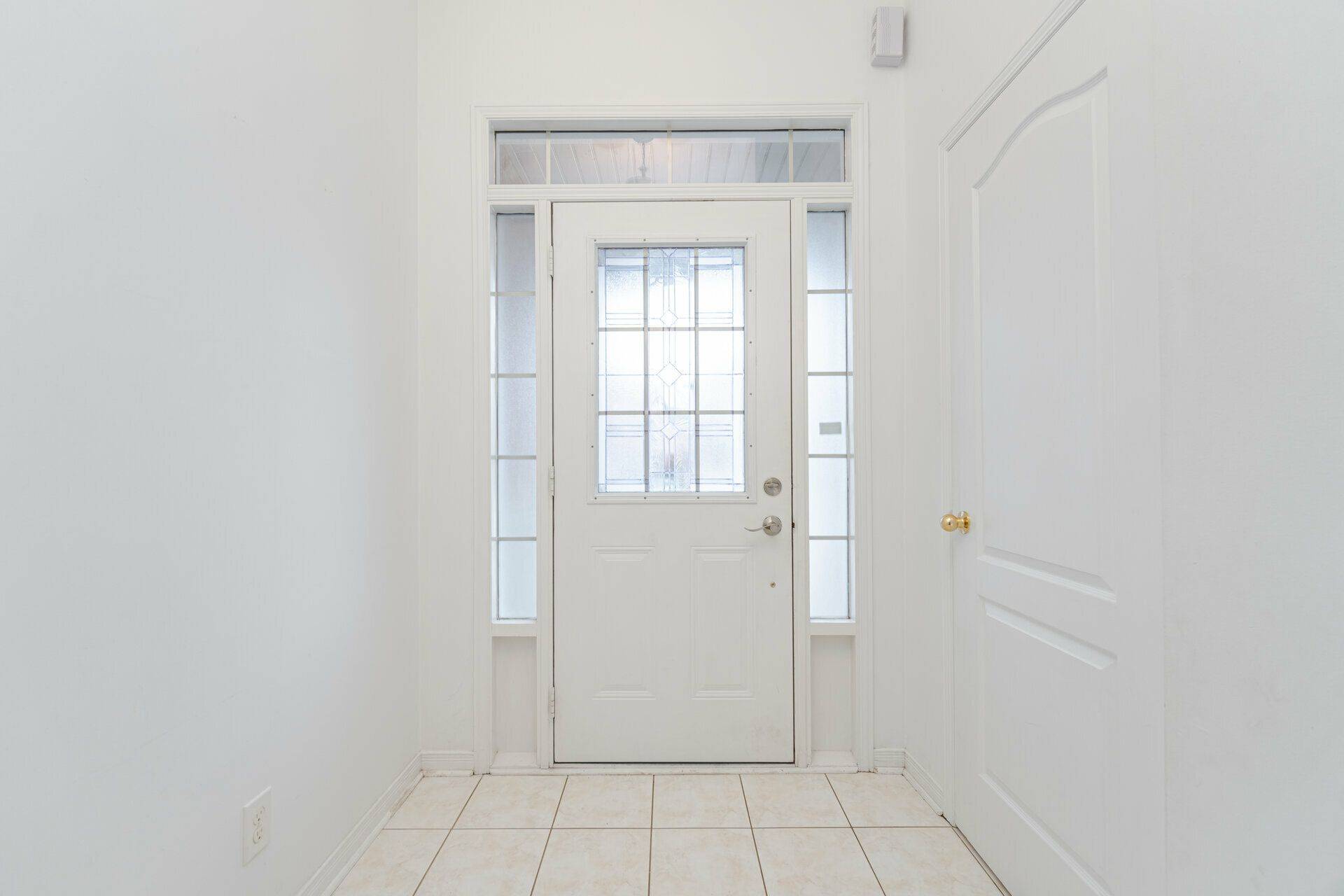 Mississauga, ON L5M 0L3,5099 Nestling GRV E