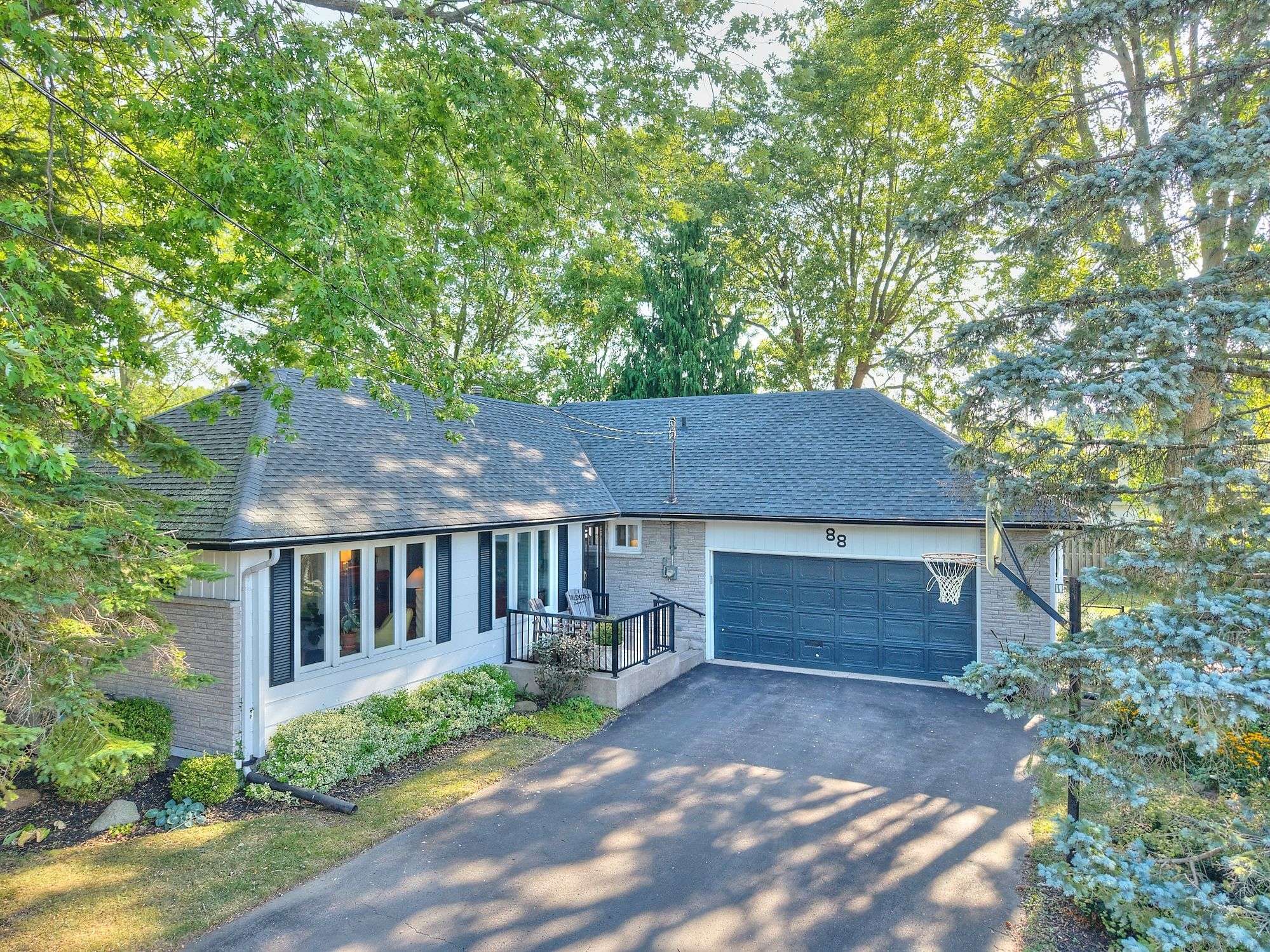 Fort Erie, ON L0S 1B0,88 Haun RD