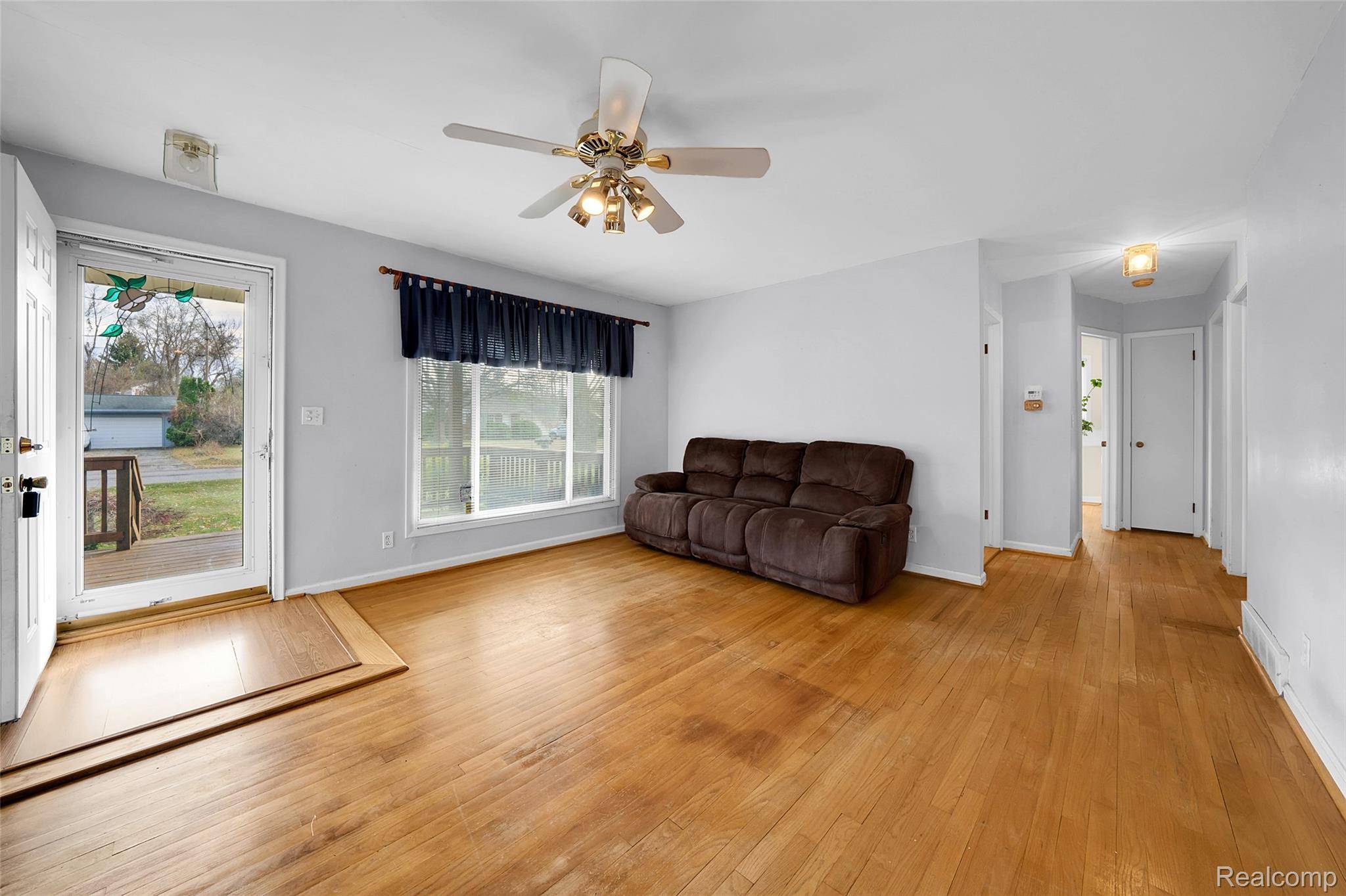 Waterford, MI 48329,3855 Anoka DR