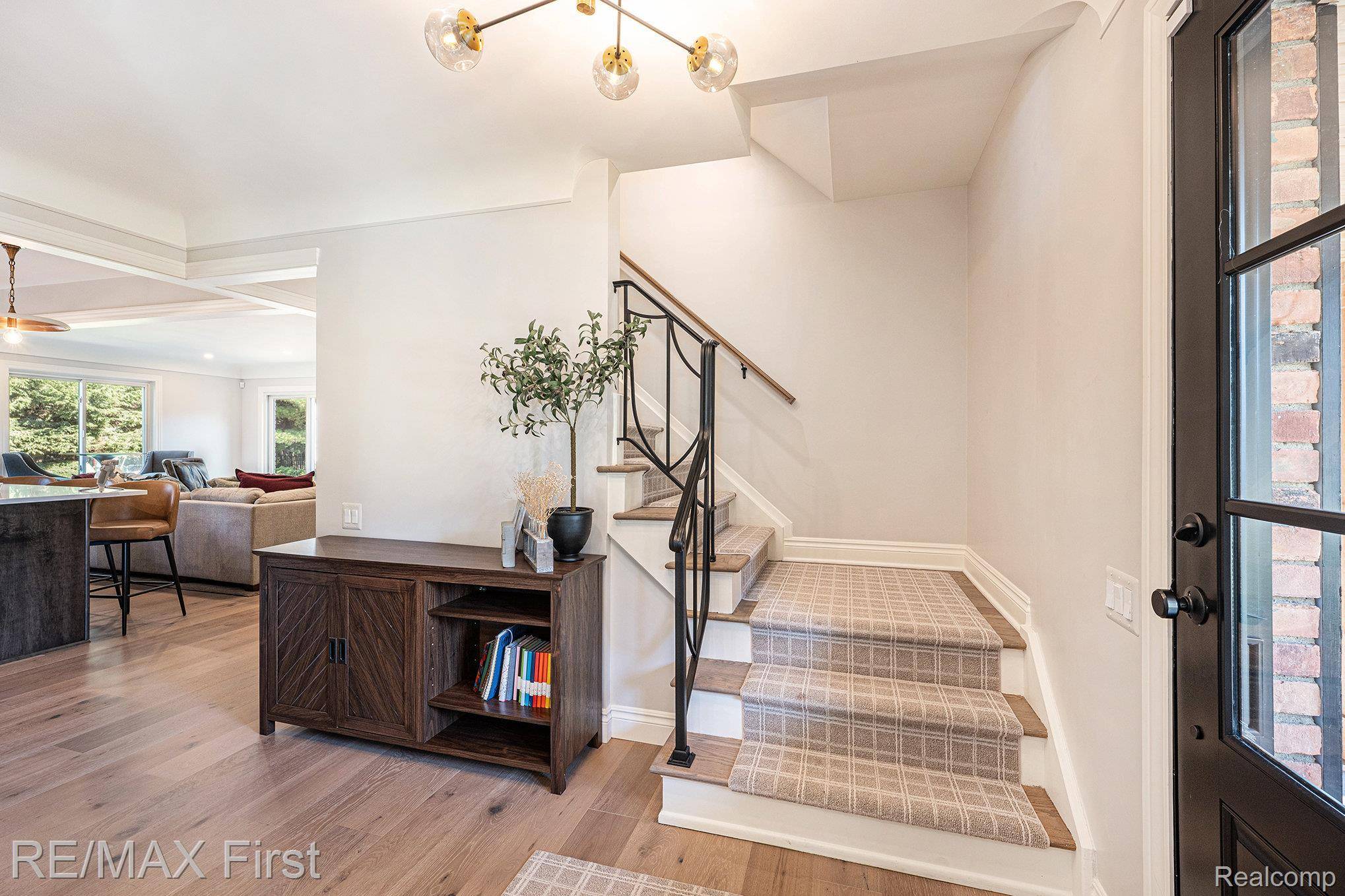 Grosse Pointe Shores, MI 48236,34 Putnam PL