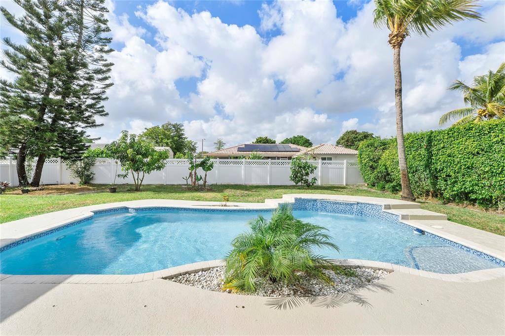 Coral Springs, FL 33071,1024 NW 83rd Dr