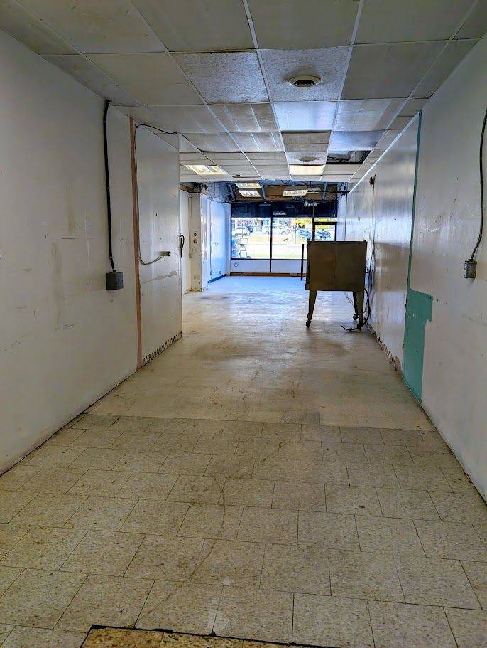 Peterborough, ON K9K 1R4,1837 Lansdowne ST W #11B