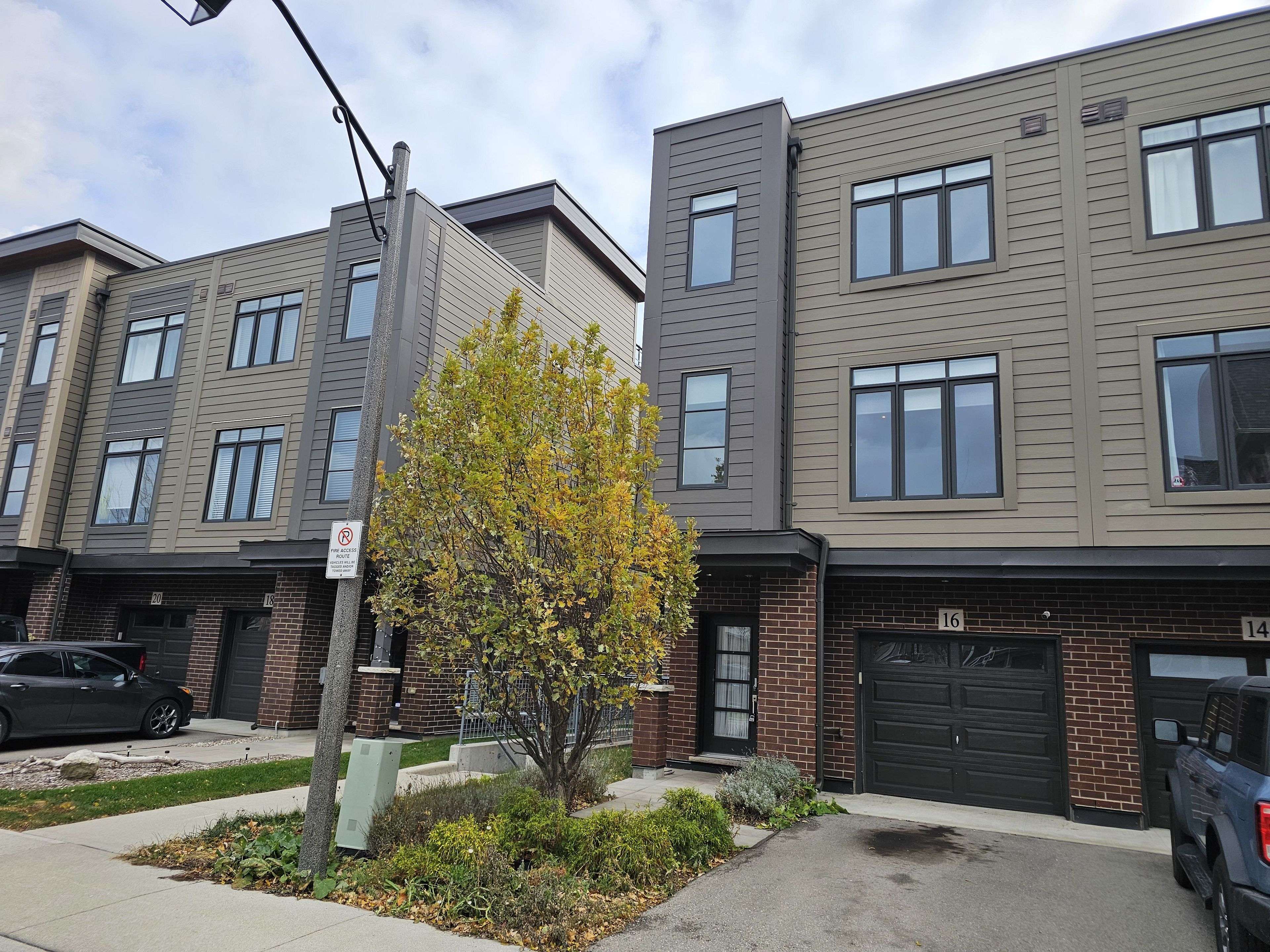 Grimsby, ON L3M 0H2,16 Waterview LN