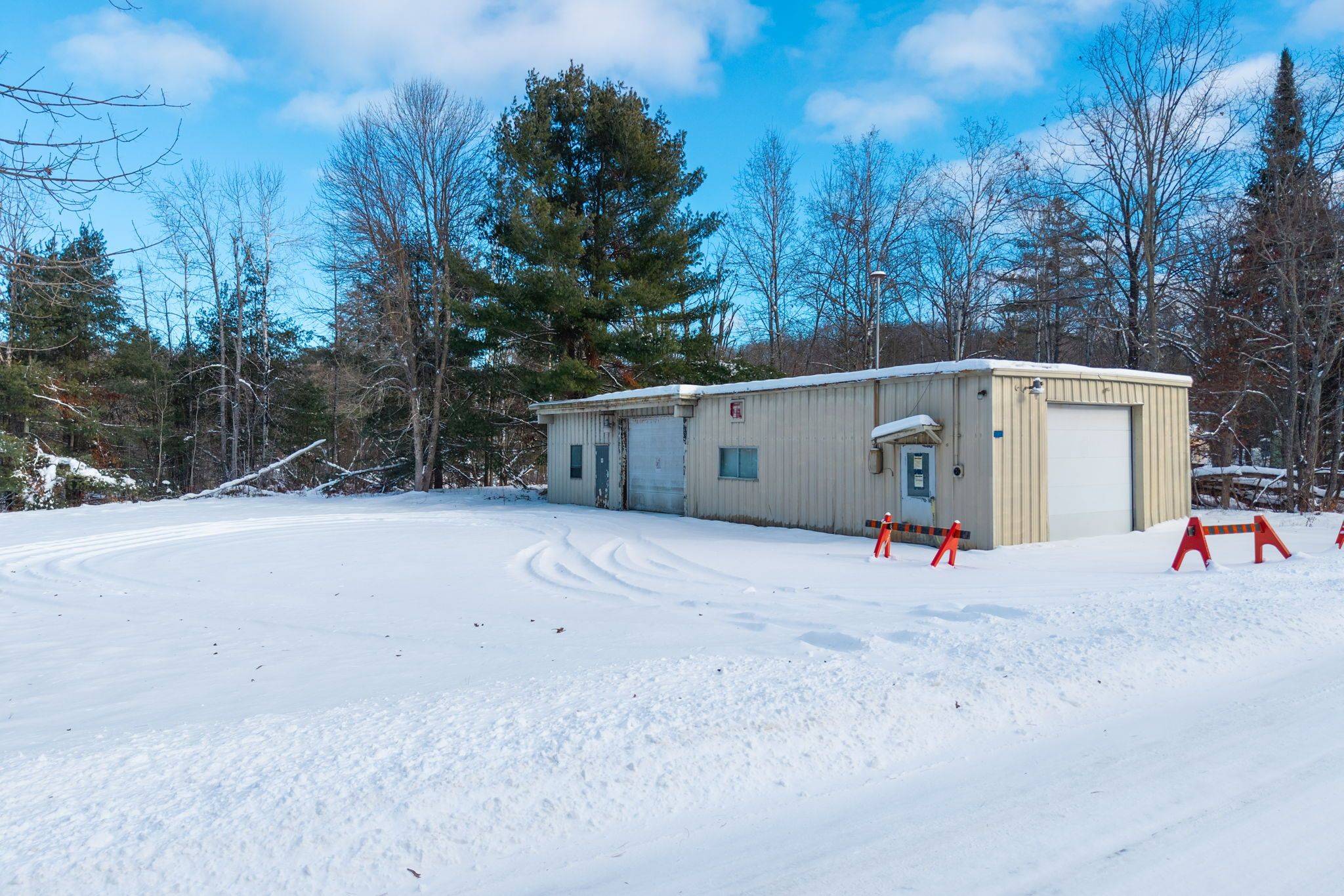 Muskoka Lakes, ON P1P 1R2,1355 Walkers Point RD