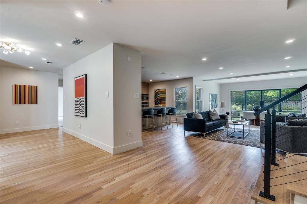 Dallas, TX 75218,1441 Bella Vista Drive