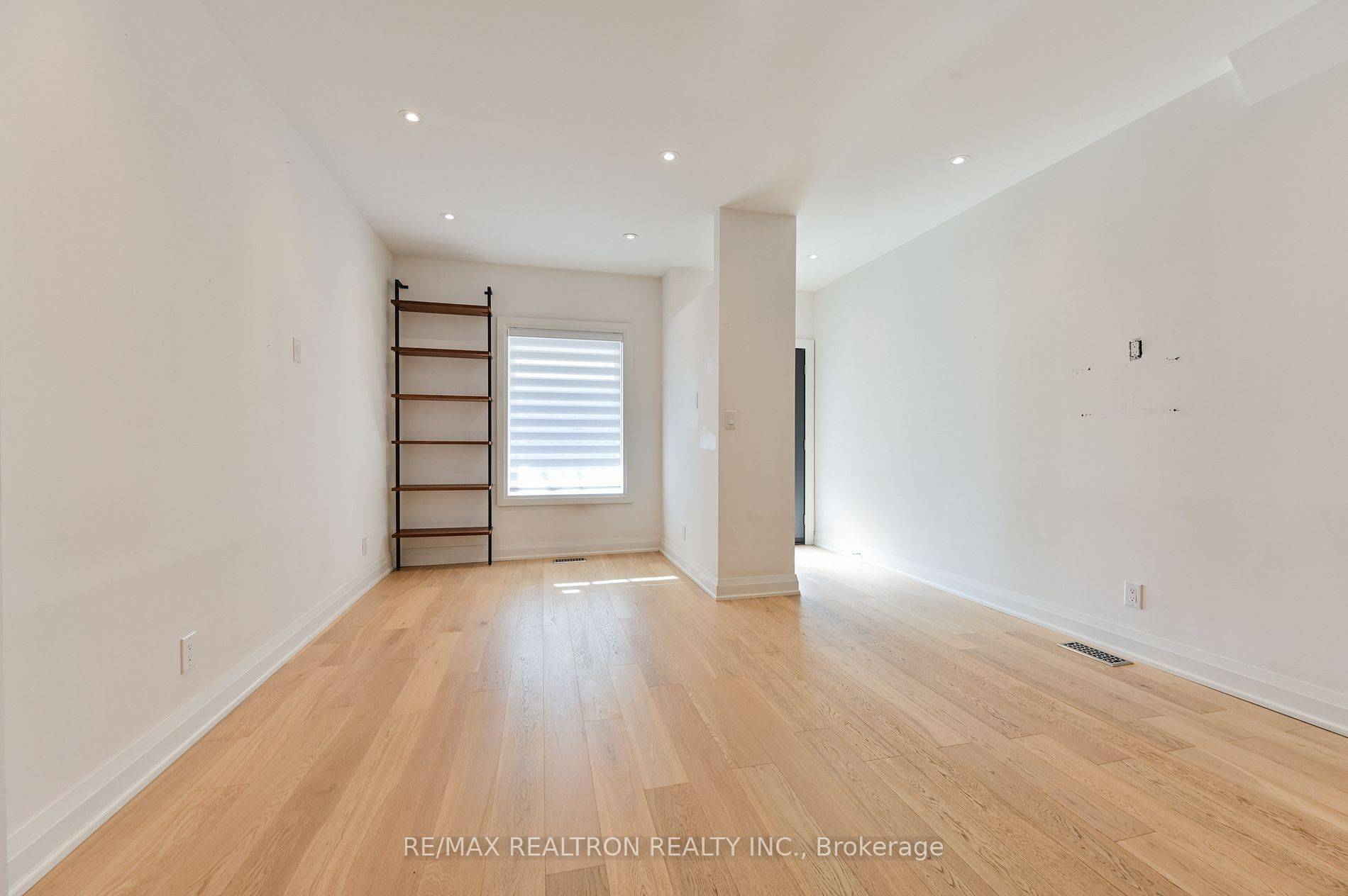 Toronto C01, ON M6K 1S4,14 Marshall ST