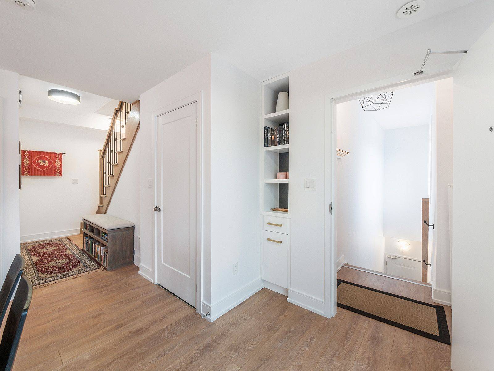 Vaughan, ON L4L 2H7,199 Pine Grove RD #304