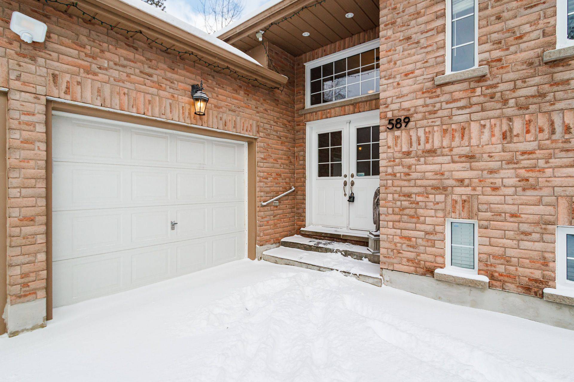 Wasaga Beach, ON L9Z 2M2,589 River RD E