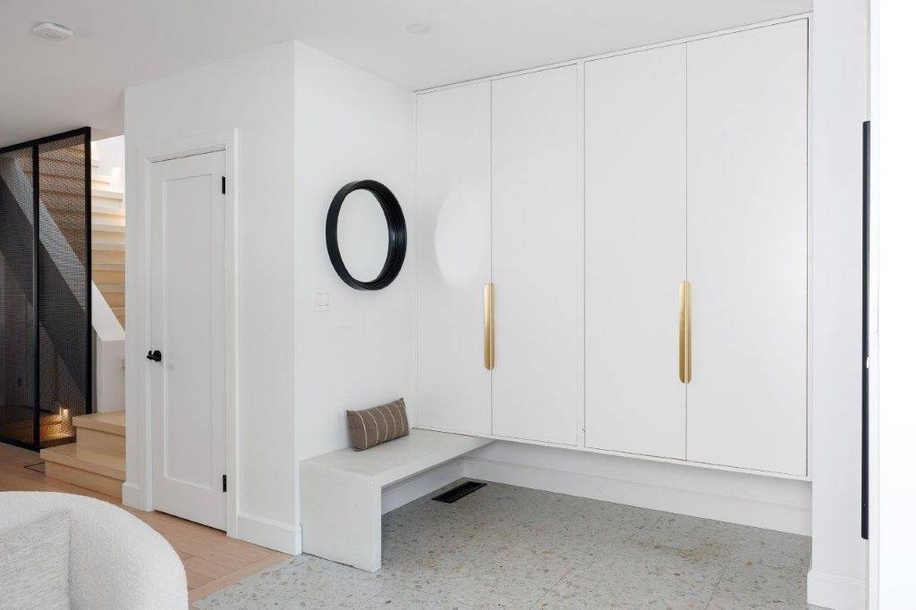 Toronto W02, ON M6P 2X6,424 Clendenan AVE