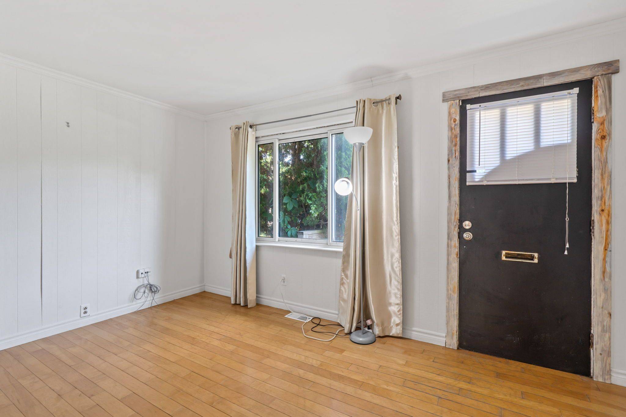 London South, ON N5Z 3L5,189 Emerson AVE