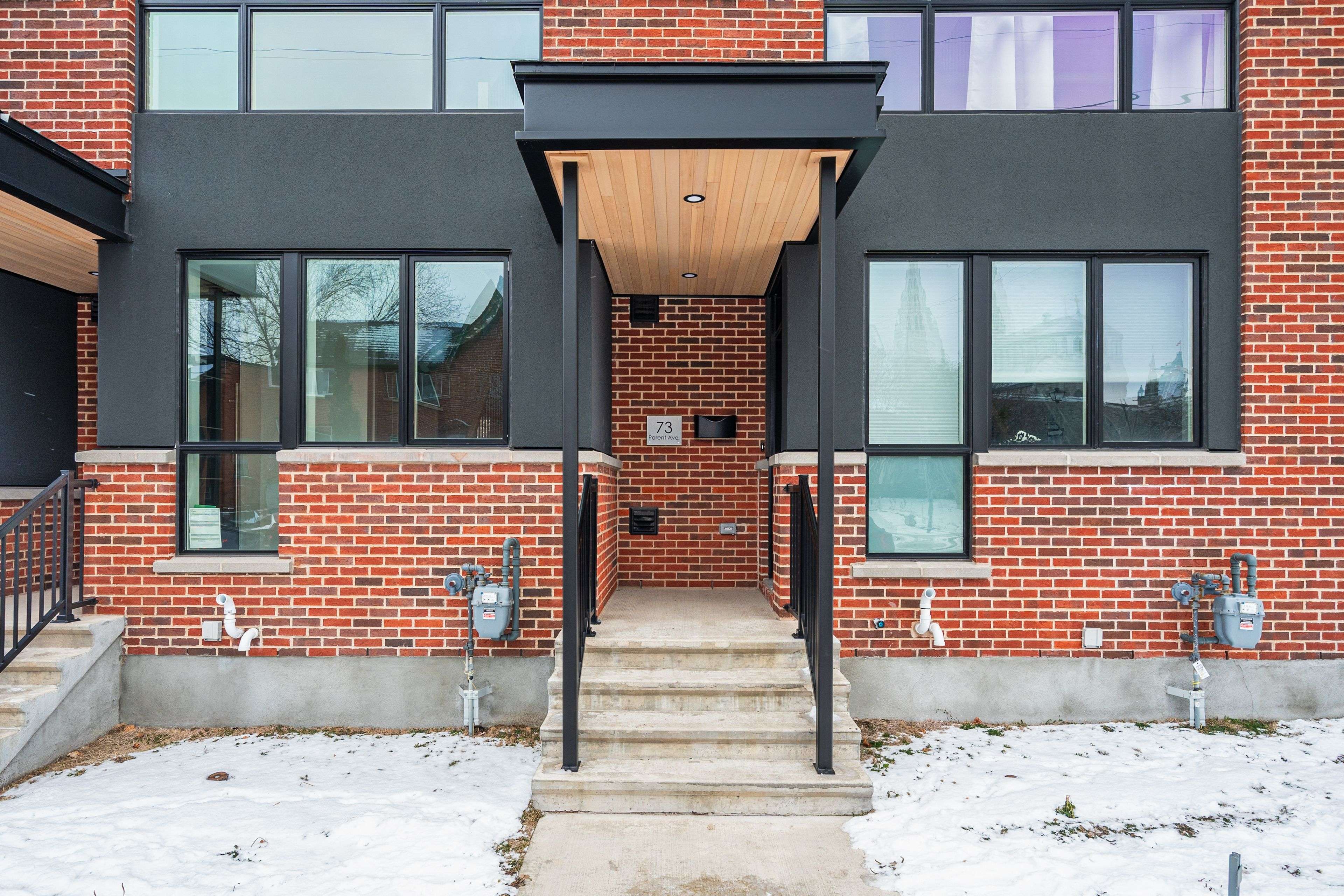 Lower Town - Sandy Hill, ON K1N 0E6,73 Parent AVE