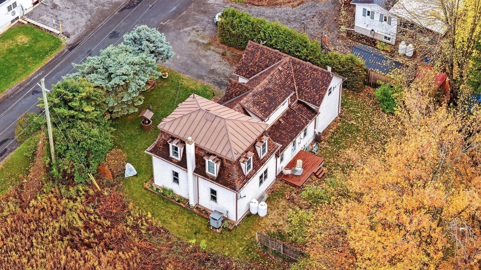 North Dundas, ON K0C 2K0,1262 Rodney LN