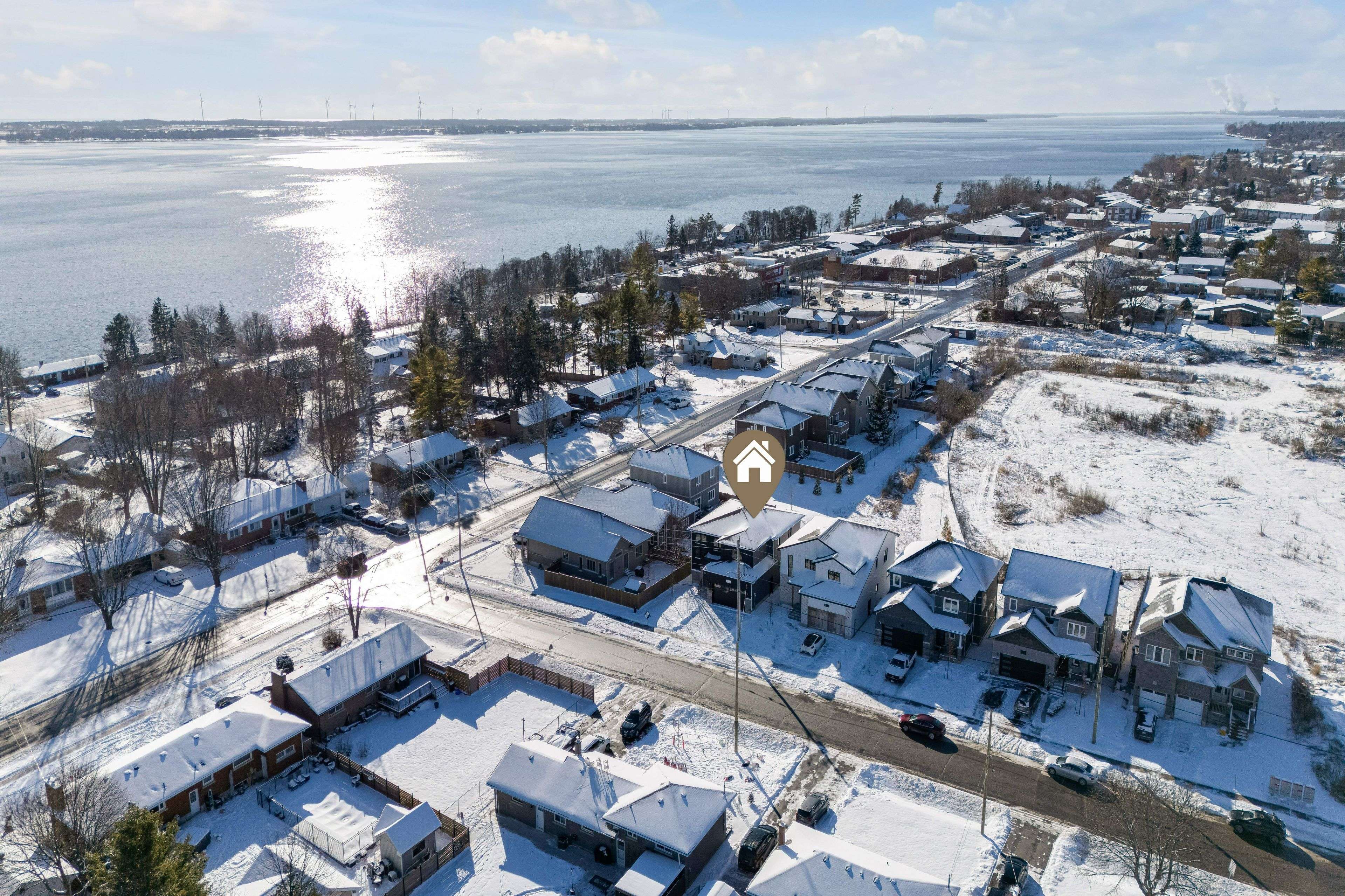 Loyalist, ON K7N 0C2,2 Park CRES