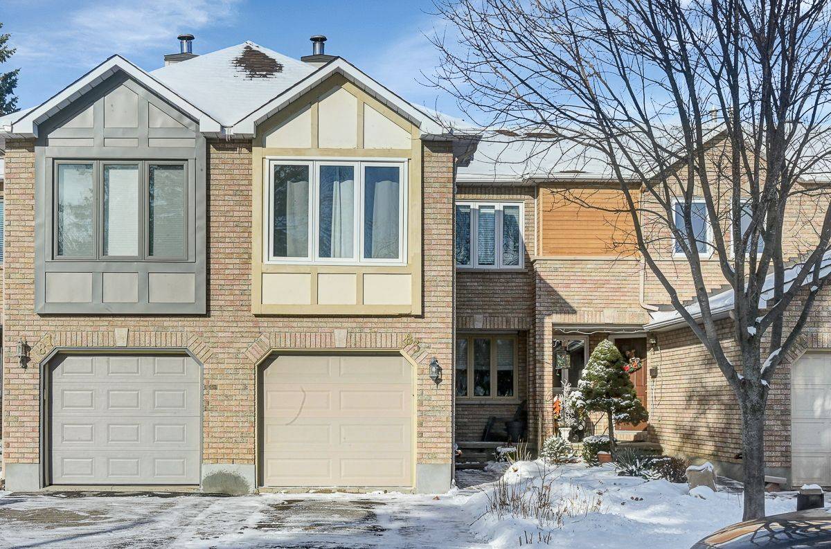 Hunt Club - South Keys And Area, ON K1G 5S3,83 Winnegreen CT