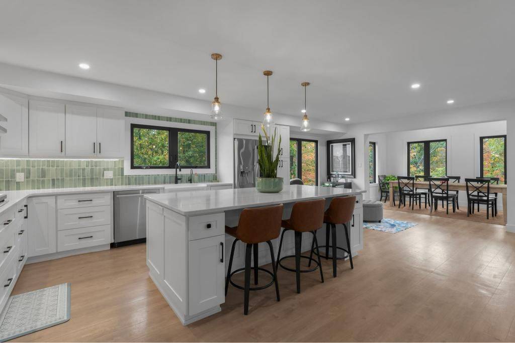 Lincoln, ON L0R 2C0,3169 King ST