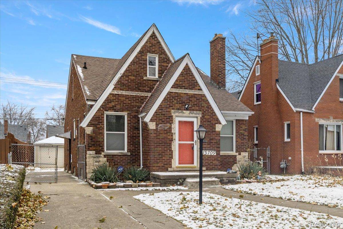 Detroit, MI 48205,15709 Collingham DR