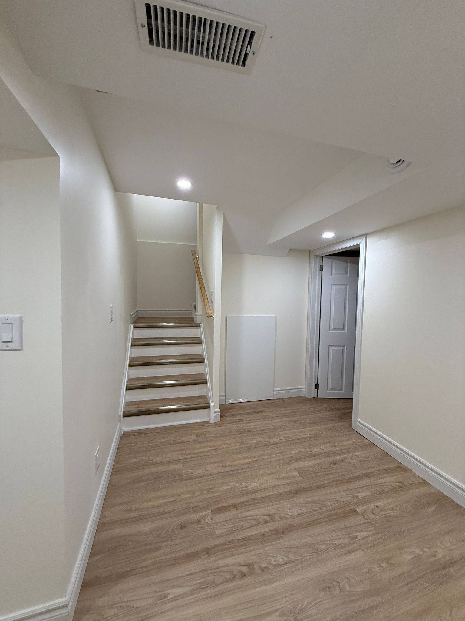 Ajax, ON L1S 0A7,1 Burnsborough ST