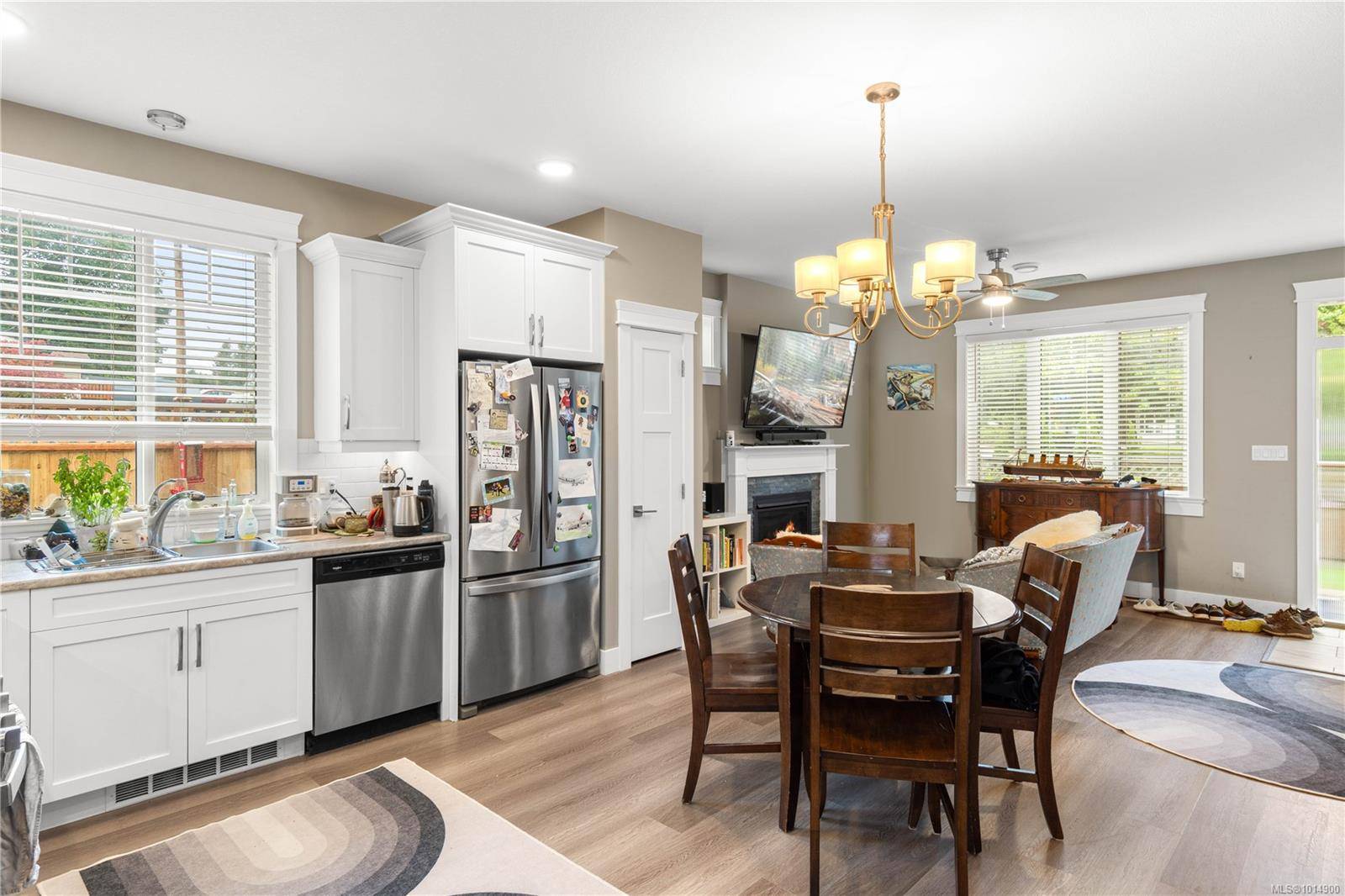 Nanaimo, BC V9R 2C6,509 Pine St