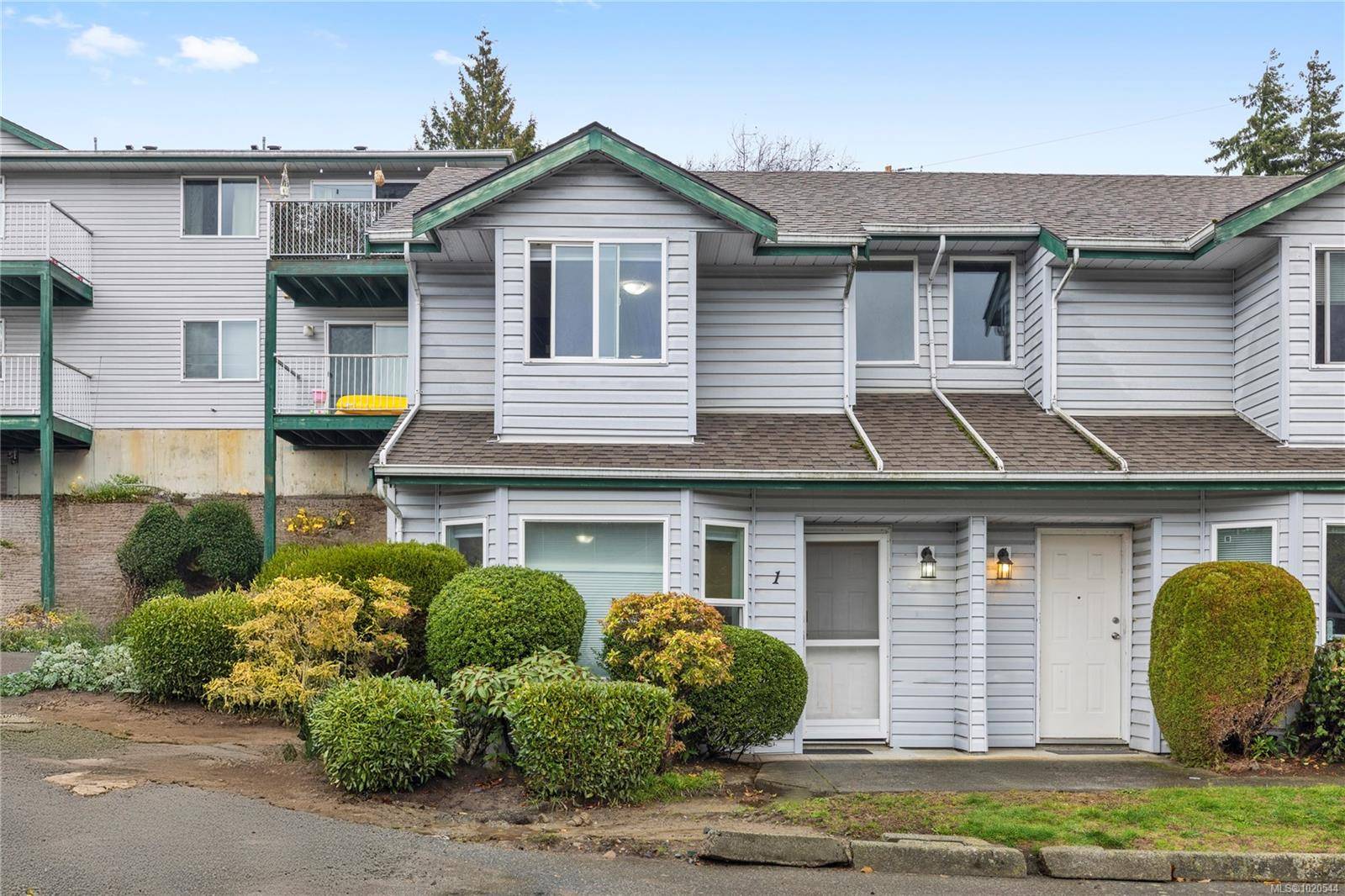 Nanaimo, BC V9R 5W4,438 Gail Pl #1