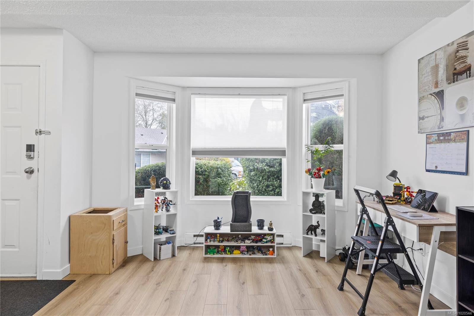 Nanaimo, BC V9R 5W4,438 Gail Pl #1