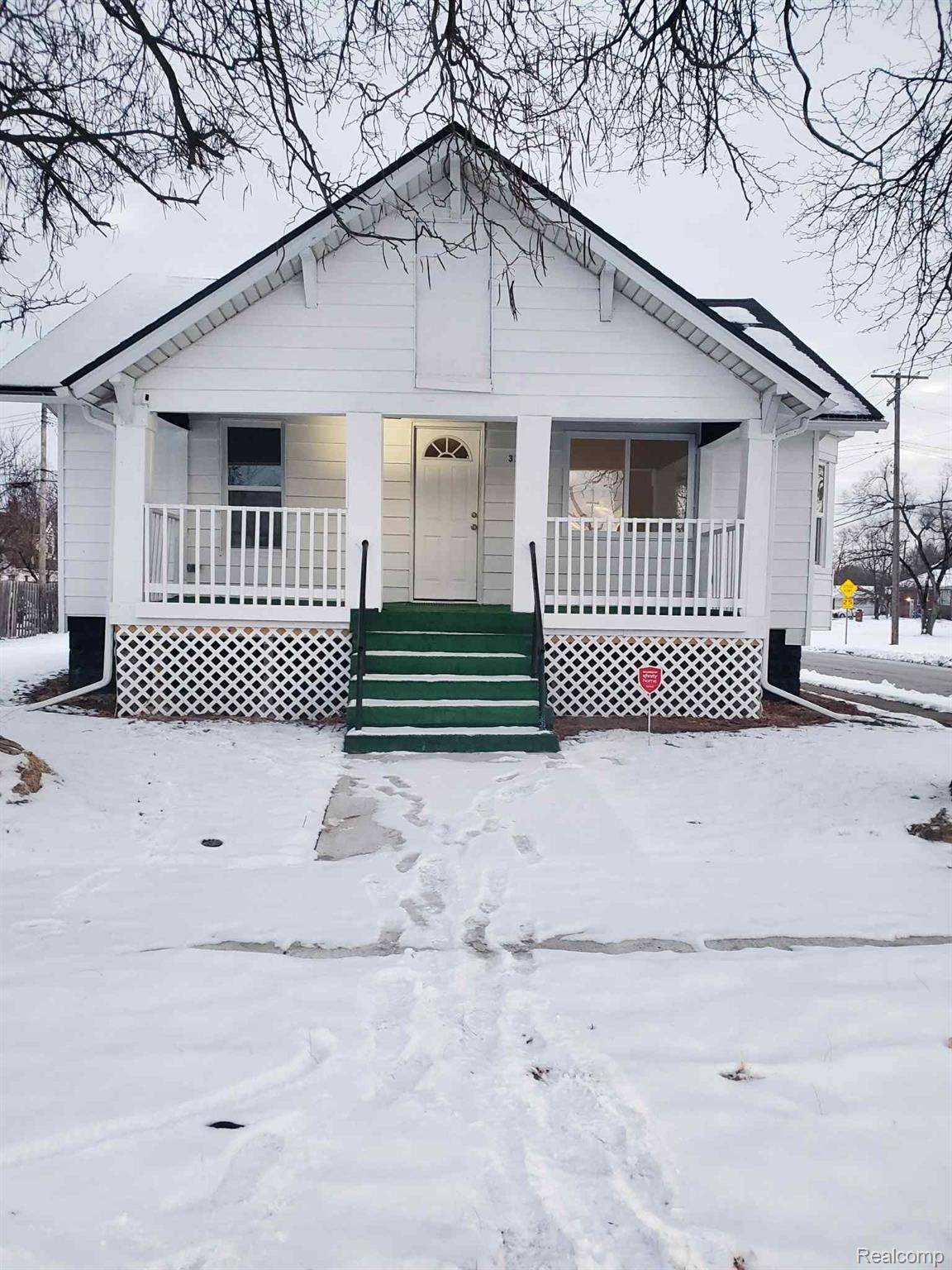 Inkster, MI 48141,3155 Walnut ST