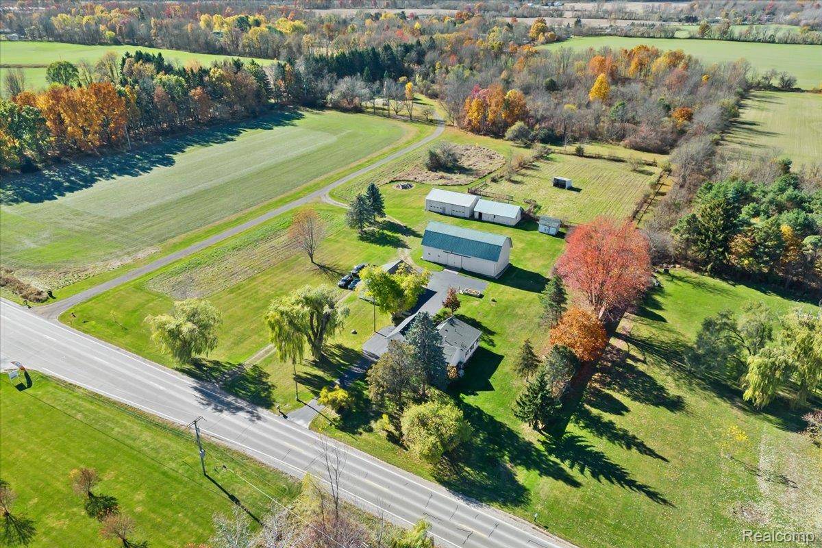 Howell, MI 48855,2795 N Burkhart RD