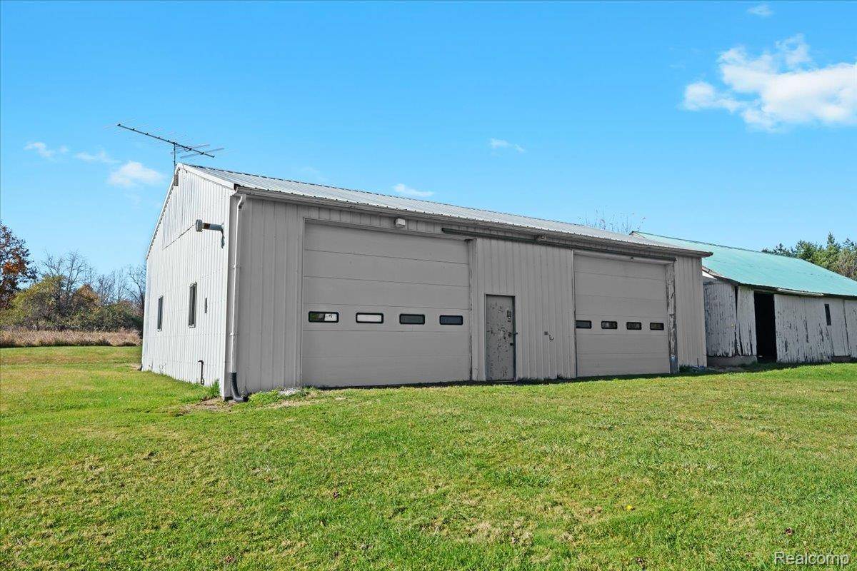 Howell, MI 48855,2795 N Burkhart RD