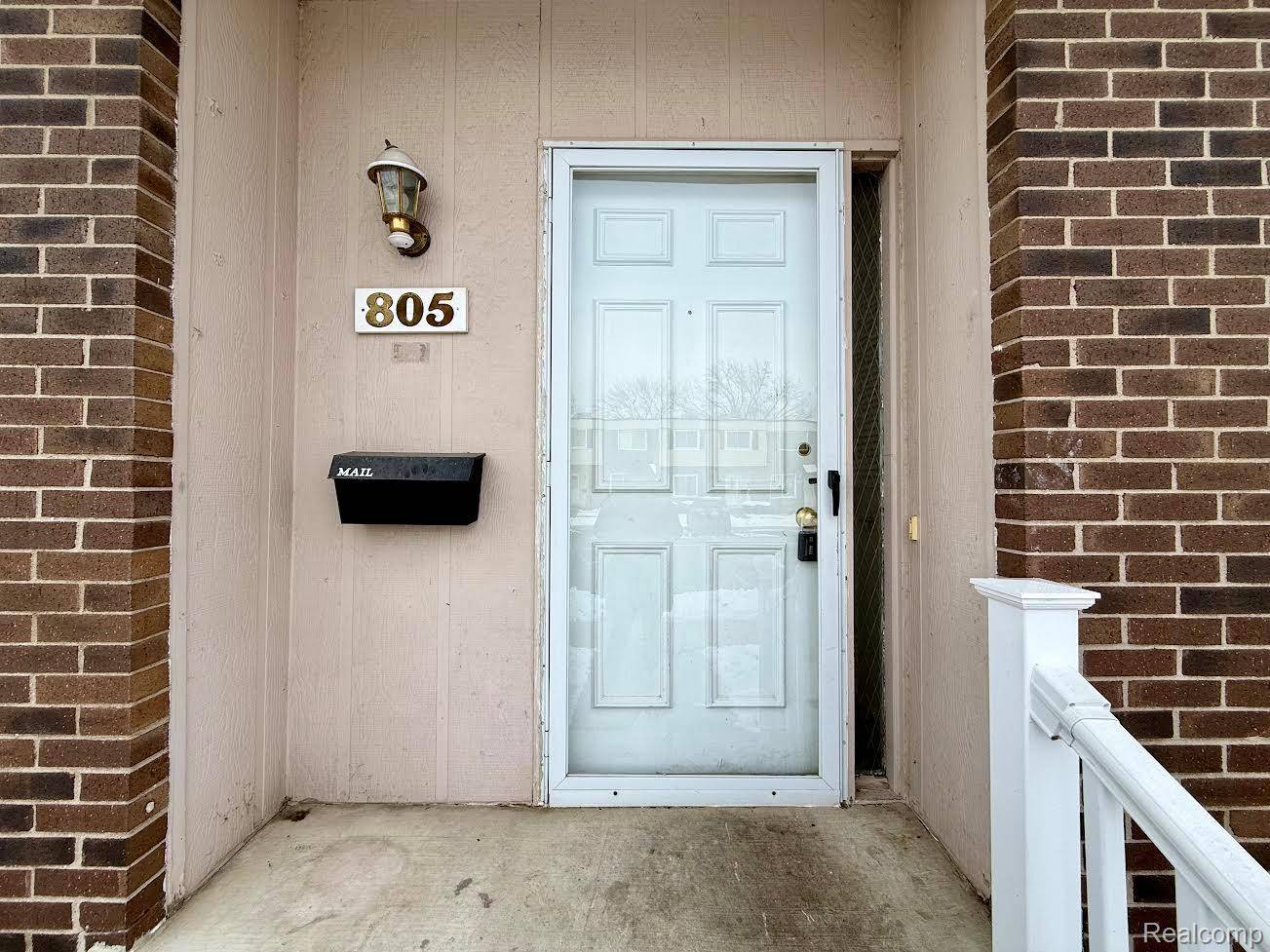 Belleville, MI 48111,805 Estrada DR