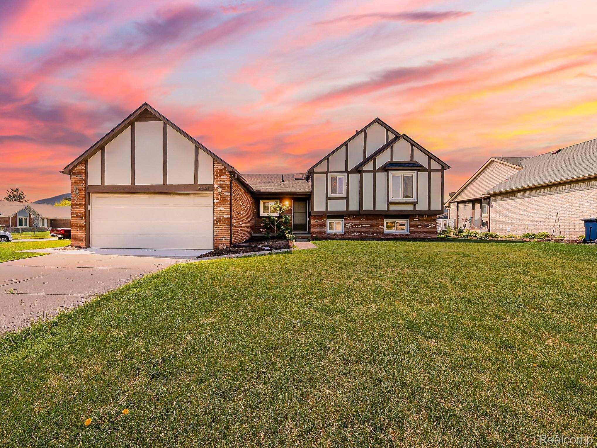 Sterling Heights, MI 48310,3550 Kirkton DR