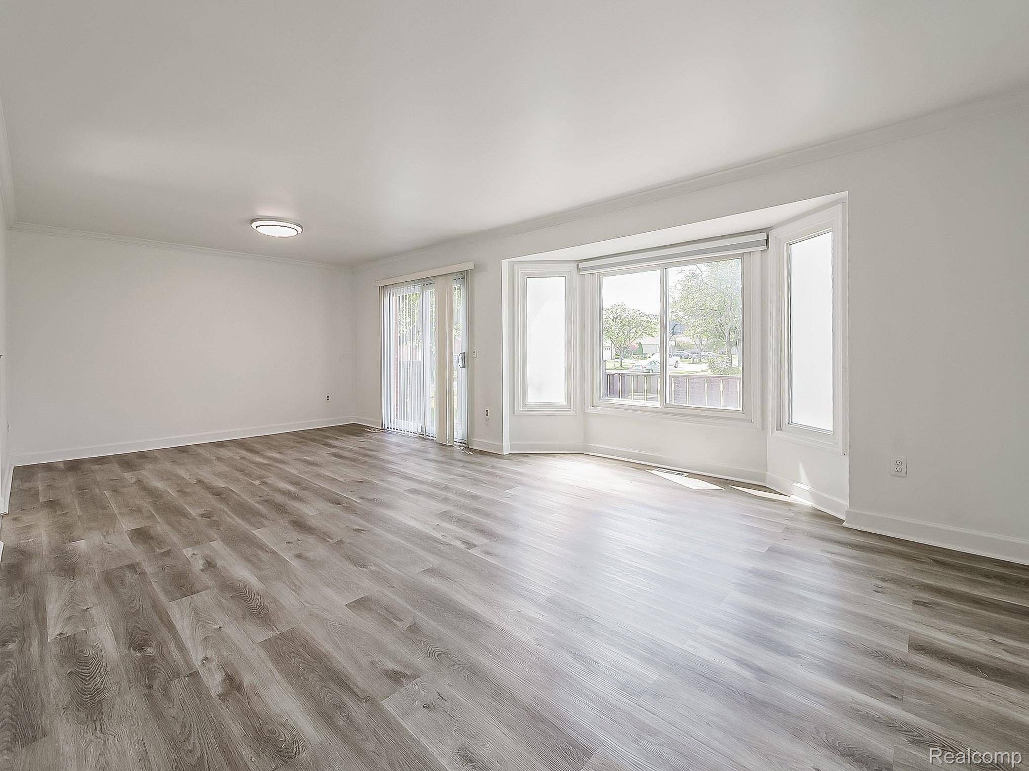 Sterling Heights, MI 48310,3550 Kirkton DR