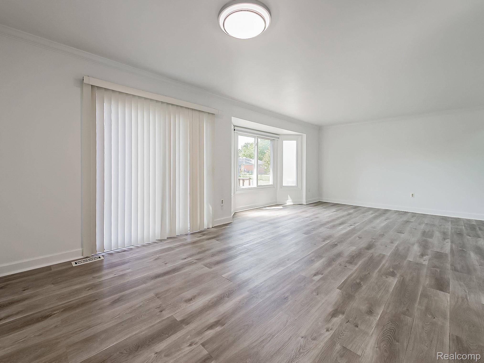 Sterling Heights, MI 48310,3550 Kirkton DR