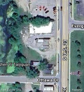 421 N STATE ST, Oscoda Charter Township, MI 48750