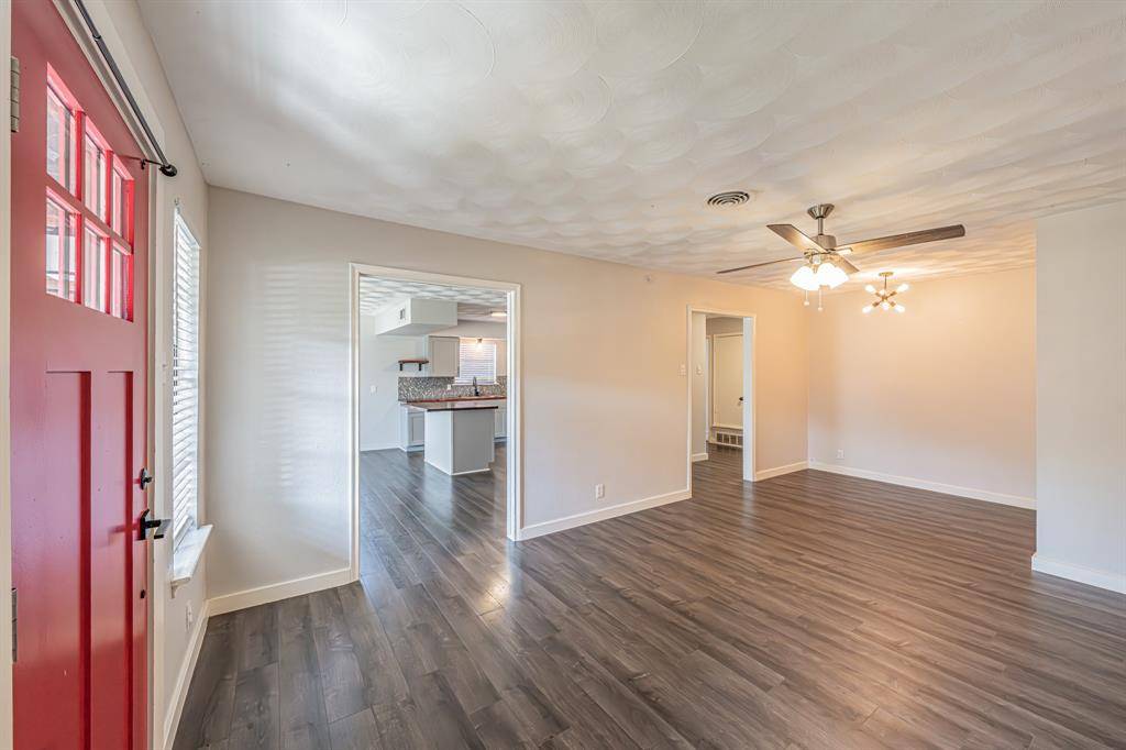 Dallas, TX 75218,10803 Lake Gardens Drive