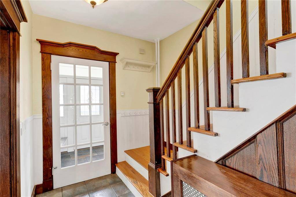 Staten  Island, NY 10301,30 East Buchanan ST