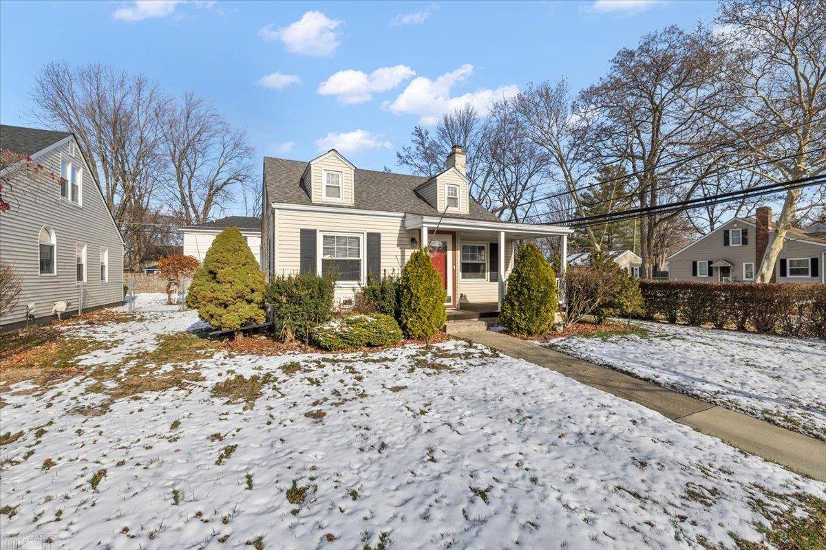 Saint Clair Shores, MI 48080,21831 California ST